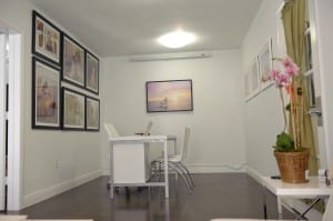 photo studio viewing room