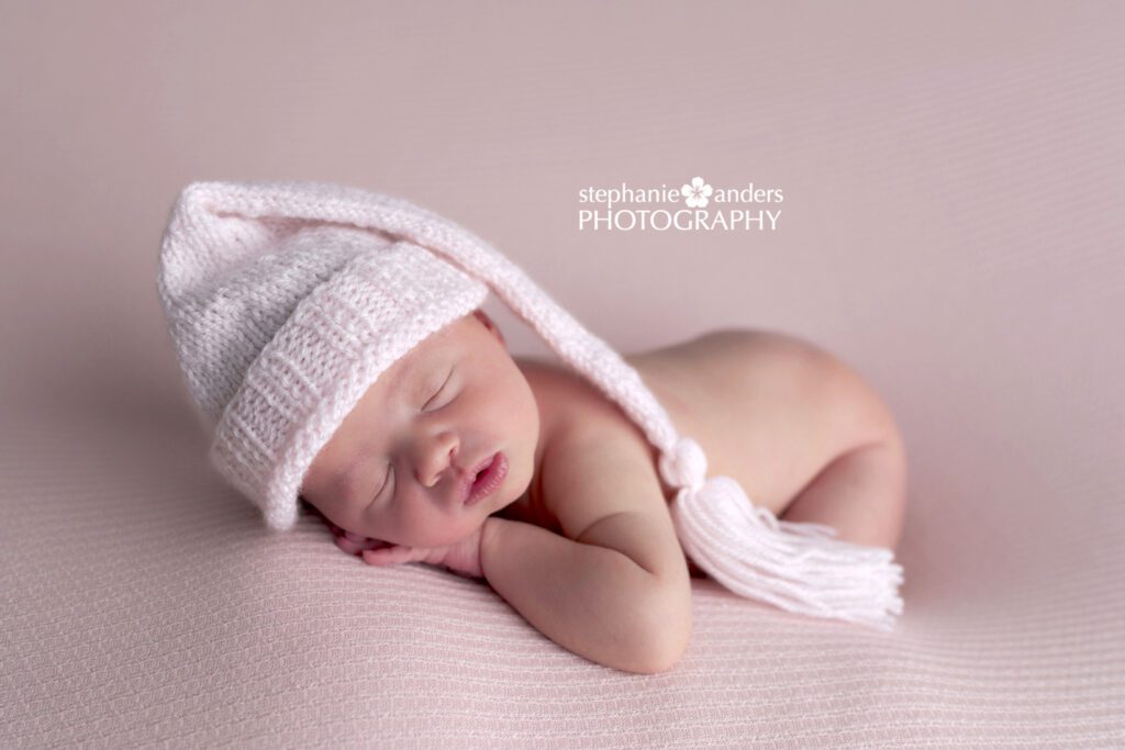 Newborn baby photo in pink